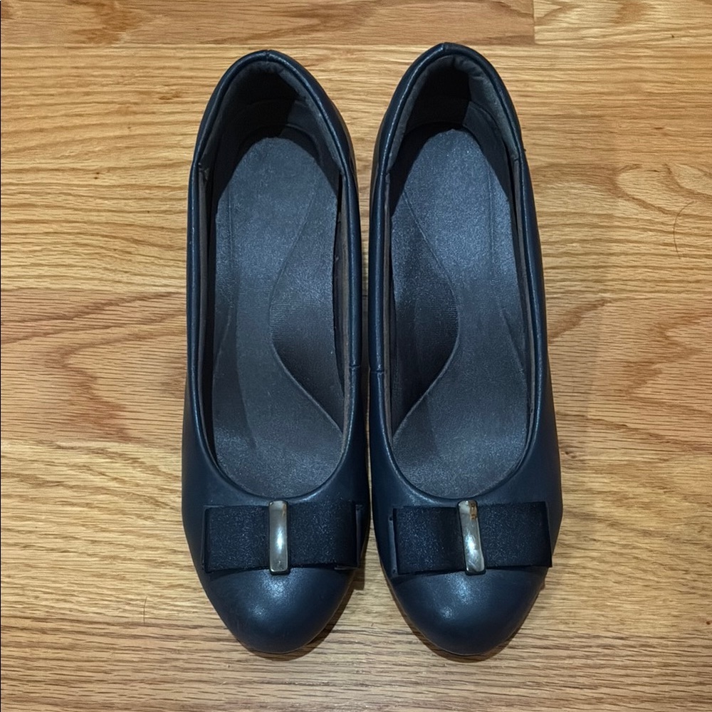 Elegant Black Bow Flats  $32